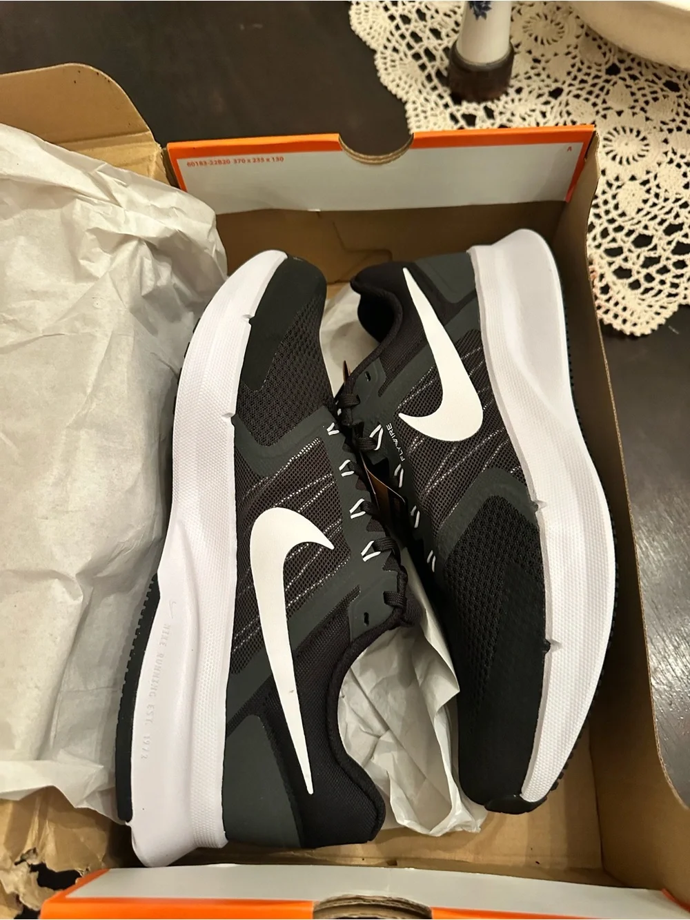 Nike Black & White Men's Running Sneakers